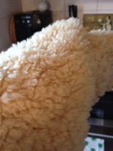 Lammfellunterarmschmuseatrappe